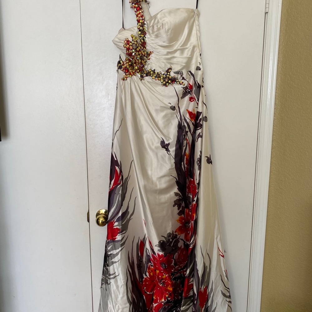 Camille La Vie Homecoming / Pro Dress